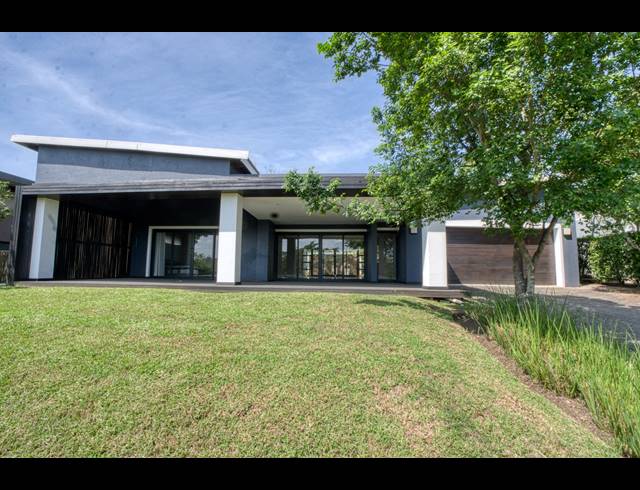 4 BEDROOM HOUSE FOR SALE IN PALM LAKES ESTATE